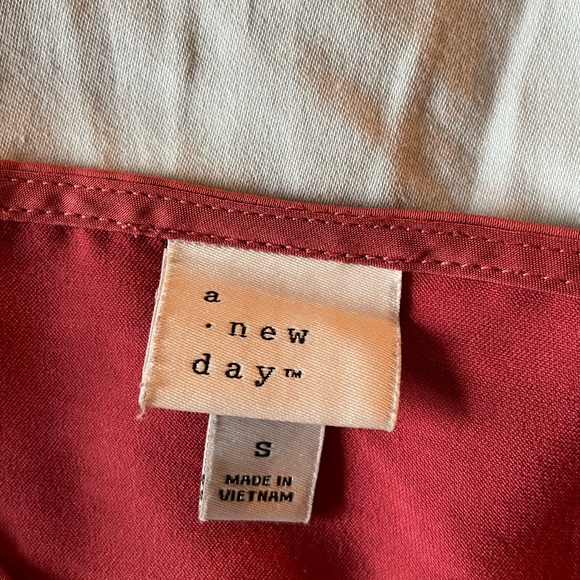 A New Day Coral Silk Cami - Small - Picture 4 of 4